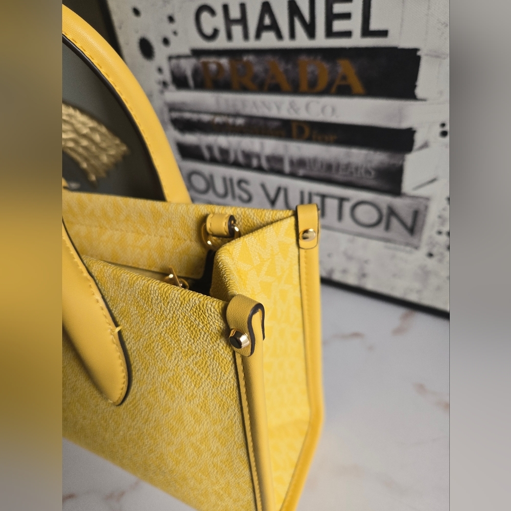 Michael Kors Mirella Signature Crosdbody Satchel Bag With Strap - Picture 7 of 10